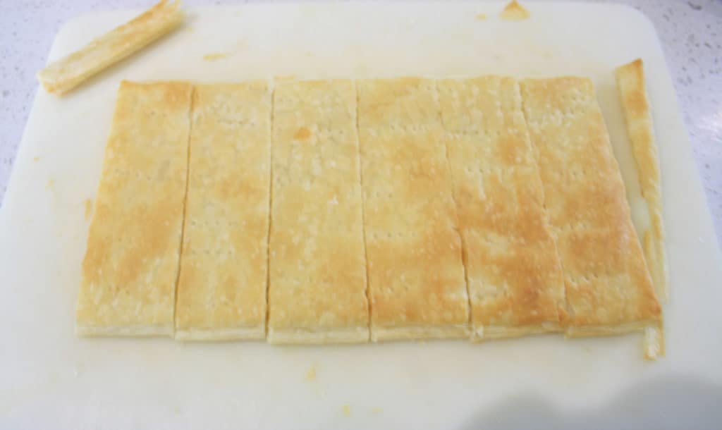 Cooked puff pastry sheet cut into 6 even pieces.