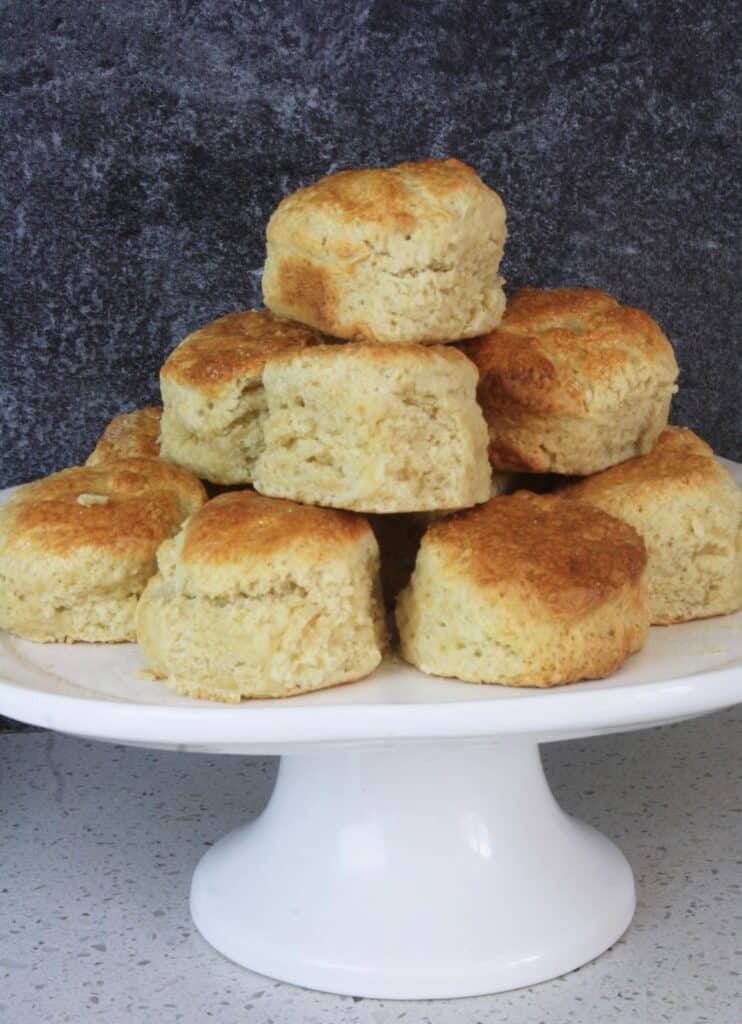 Stack of scones on a cake standtte