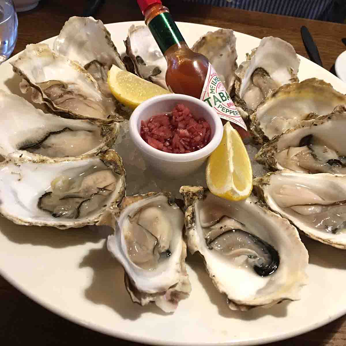 plate of oyster.