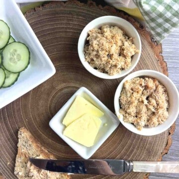 crab pate in pots.