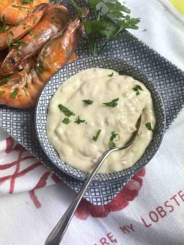 Garlic Butter Sauce for Seafood Chez Le Rêve Français