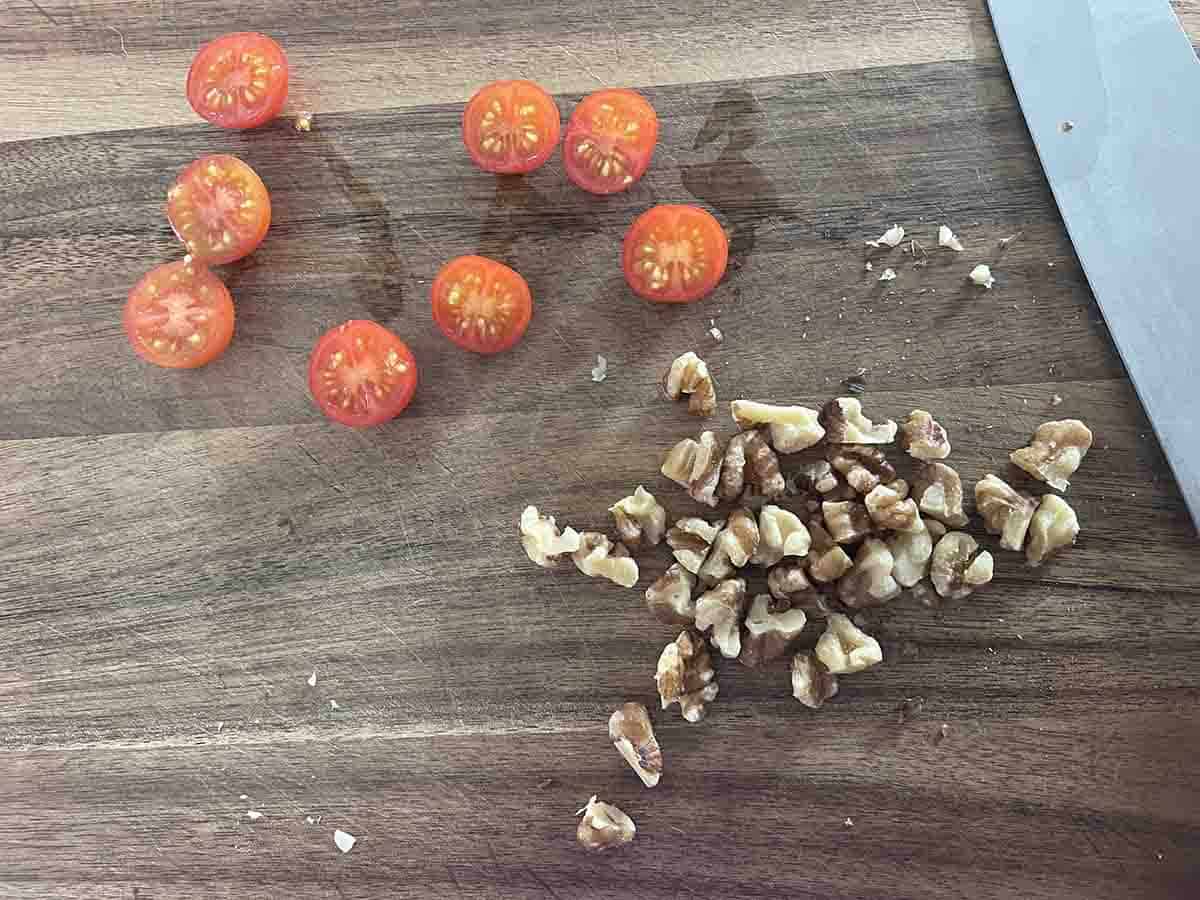 sliced tomatoes and chopped walnuts.