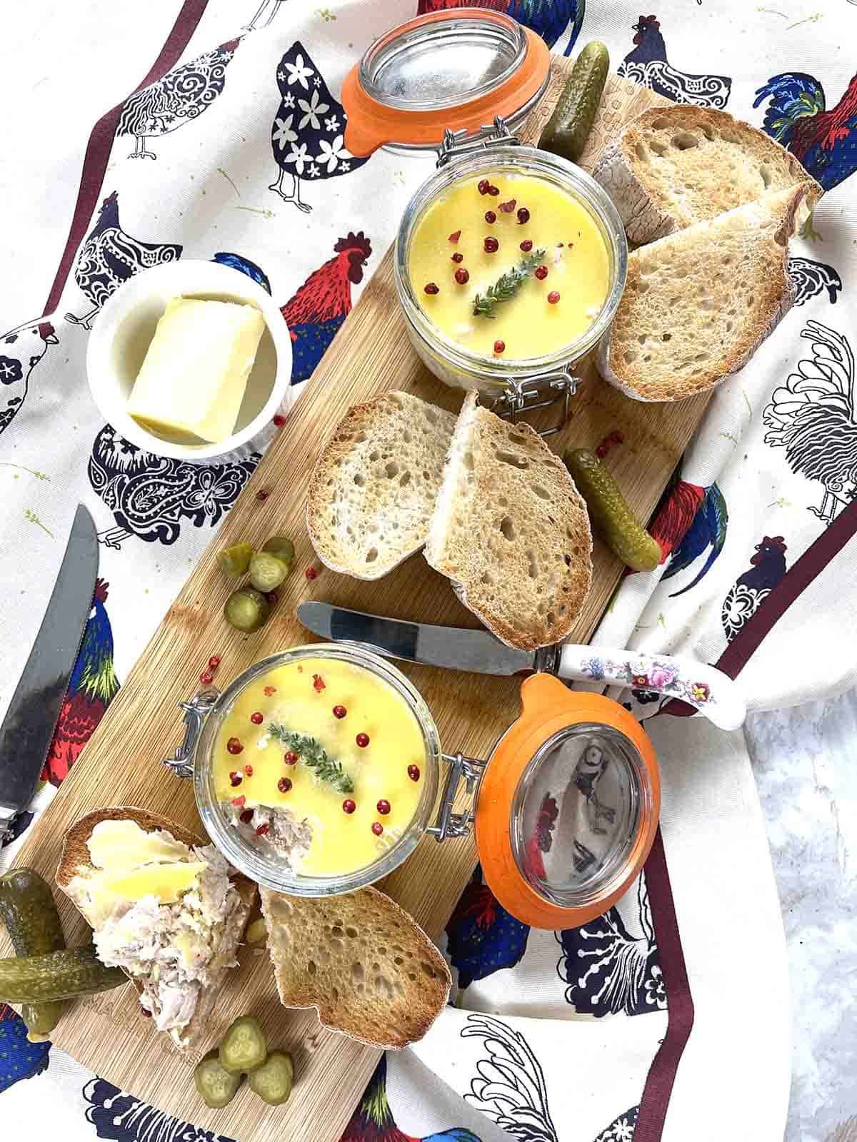 rillettes with toast and butter.