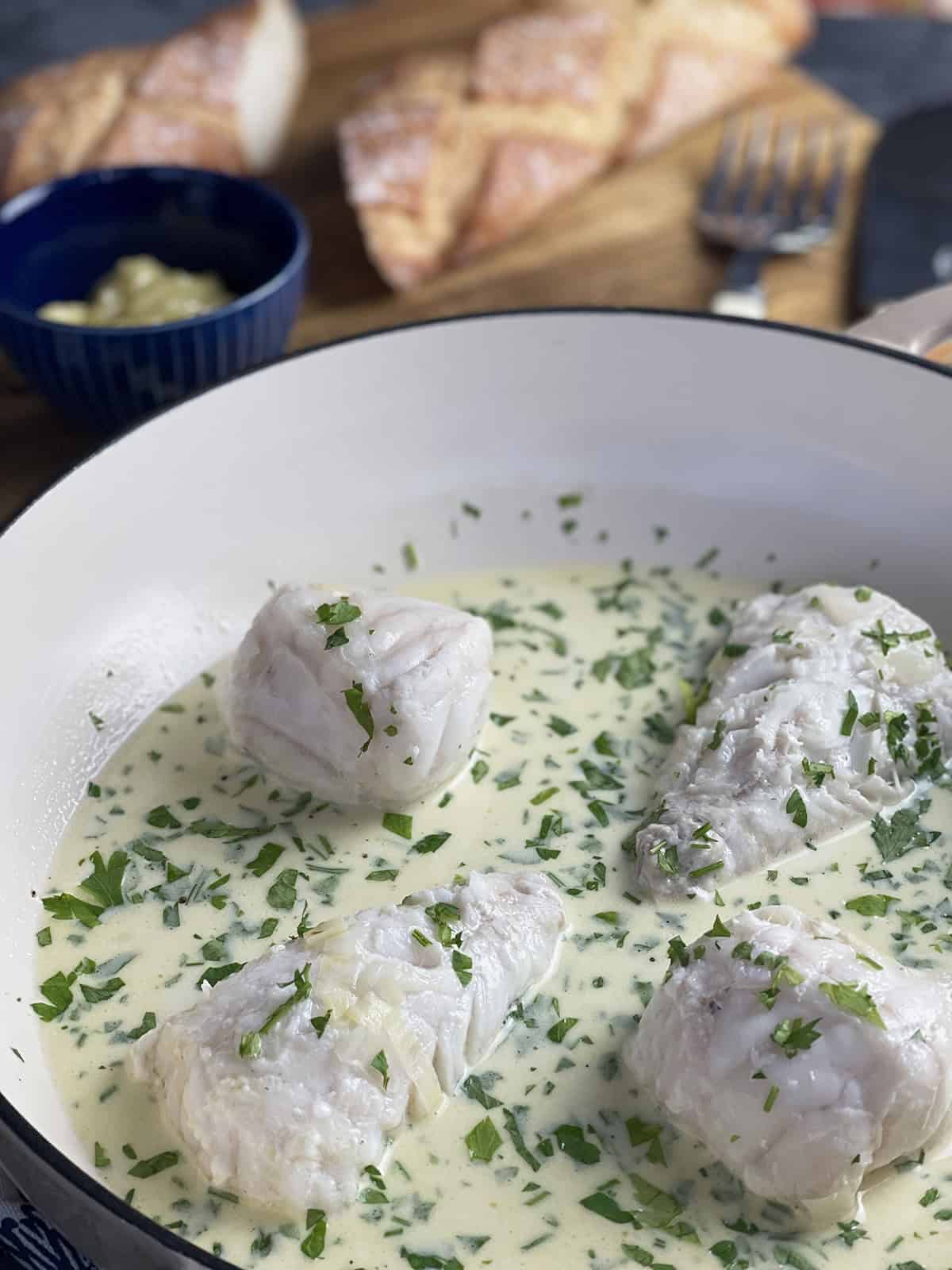 close up of bourride.