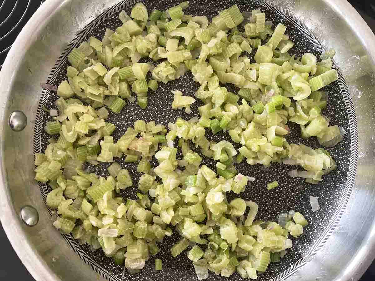 flour added to fennel.